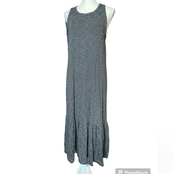 Madewell Dresses & Skirts - Madewell Striped Sleeveless Maxi Dress